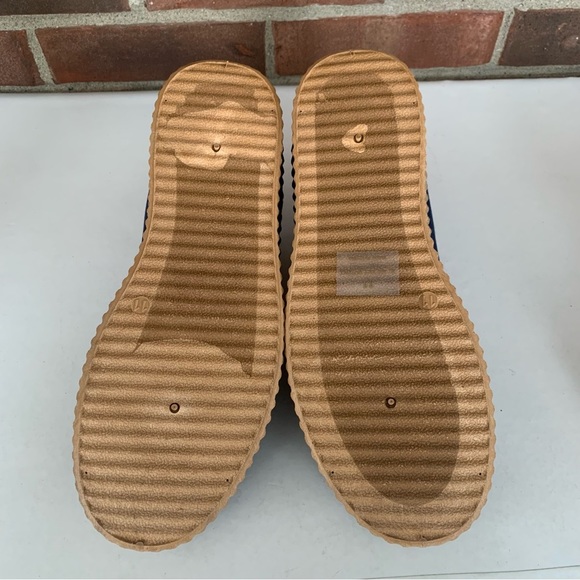 H2K navy blue embroidered lace up platform sneakers Women’s US 11 M NEW - Picture 7 of 8